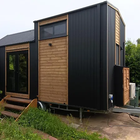 Holiday home Spiegelwaal Lent